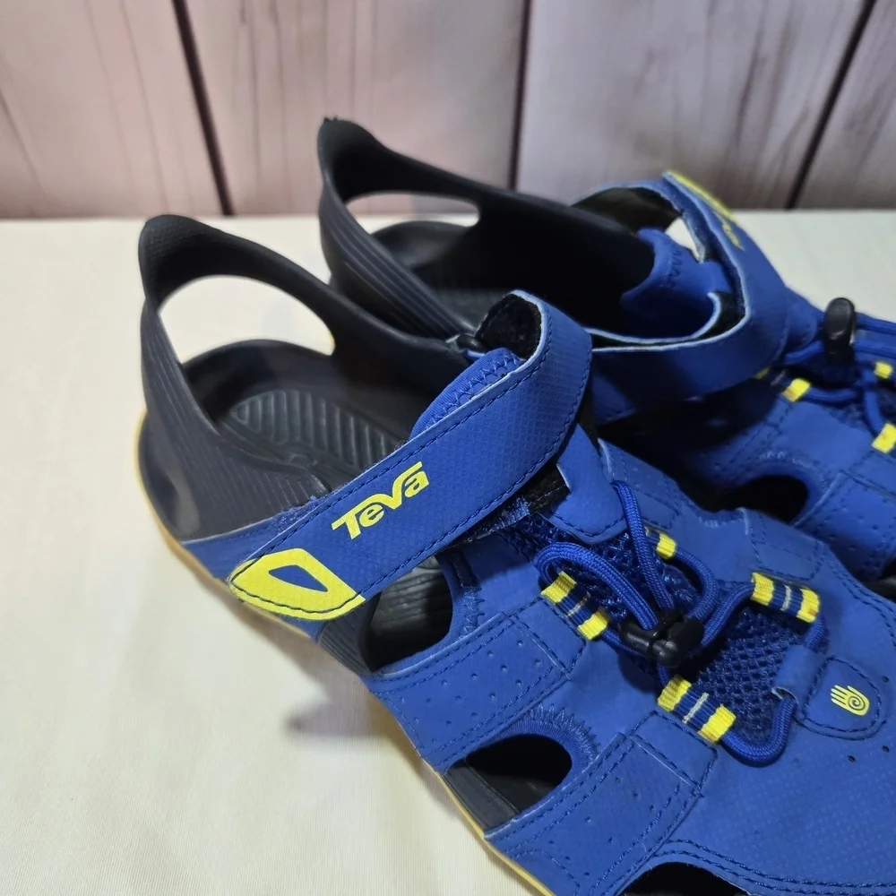 Teva Kids Blue and Yellow Sandals Water Shoes Size 7